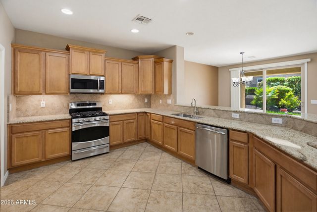 27301 W MOHAWK Lane, Buckeye, AZ 85396