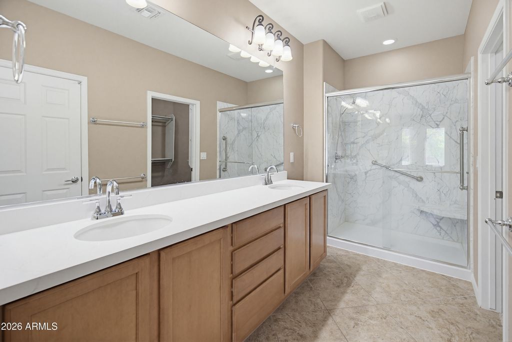 Image 21 of property listing at 27301 W MOHAWK Lane, Buckeye, AZ 85396