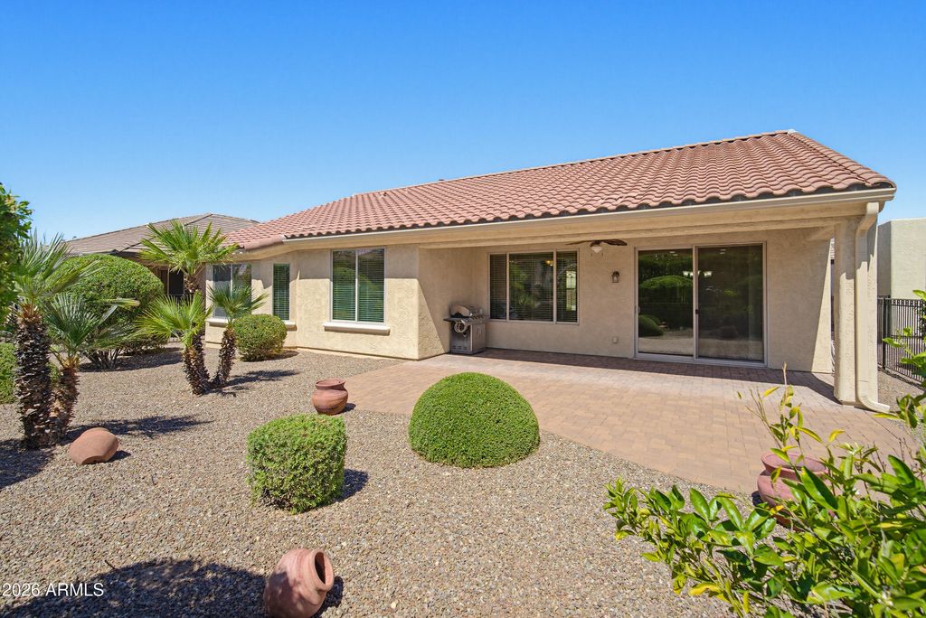 Image 40 of property listing at 27301 W MOHAWK Lane, Buckeye, AZ 85396