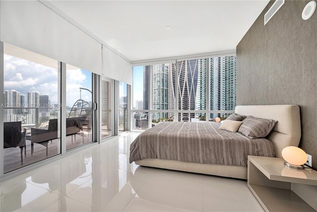 851 NE 1st Ave 1701, Miami, FL 33132