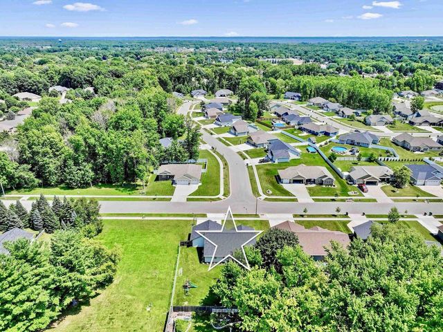 1285 CLEMENTINE ROAD, Howard, WI 54313