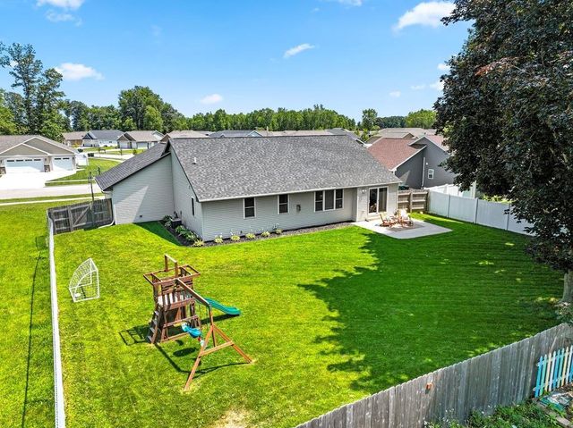 1285 CLEMENTINE ROAD, Howard, WI 54313