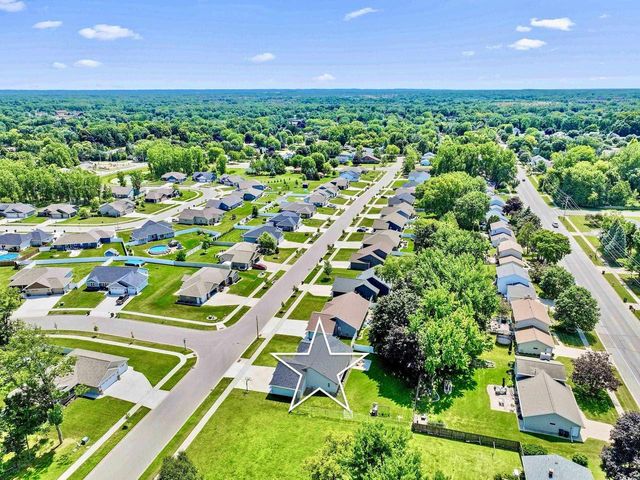 1285 CLEMENTINE ROAD, Howard, WI 54313