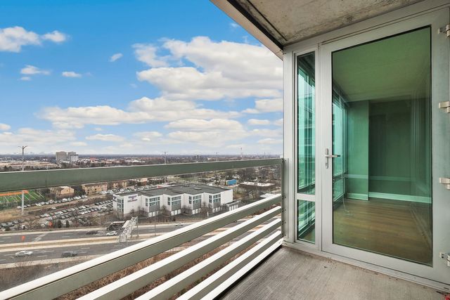 9655 Woods Drive 1709, Skokie, IL 60077