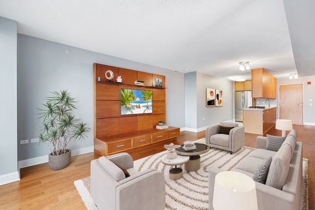 9655 Woods Drive 1709, Skokie, IL 60077