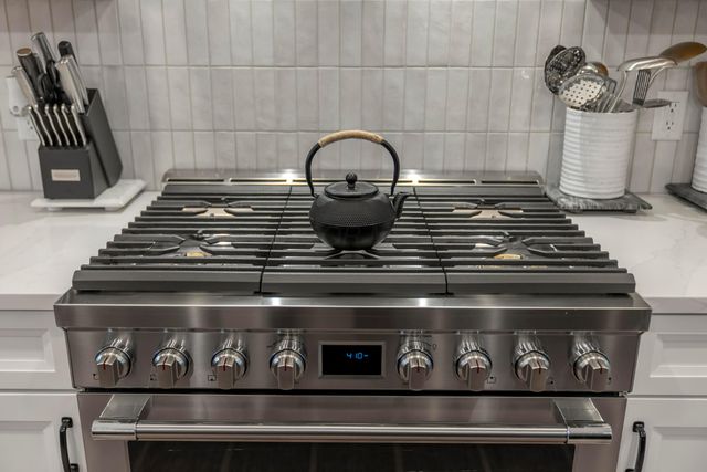 130 Barrington Place, Powell, OH 43065