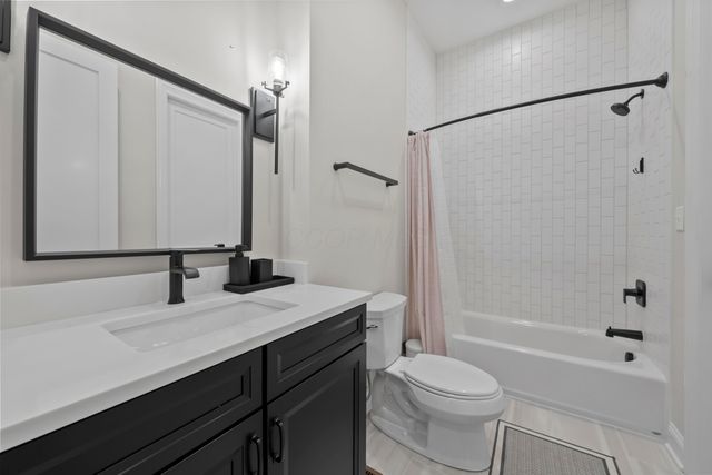 130 Barrington Place, Powell, OH 43065