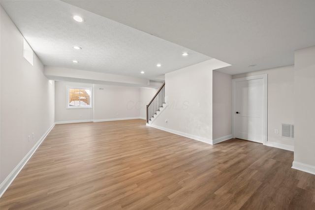 130 Barrington Place, Powell, OH 43065