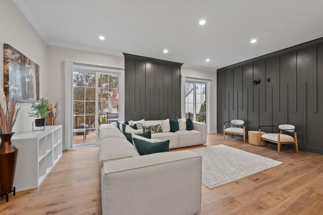 130 Barrington Place, Powell, OH 43065