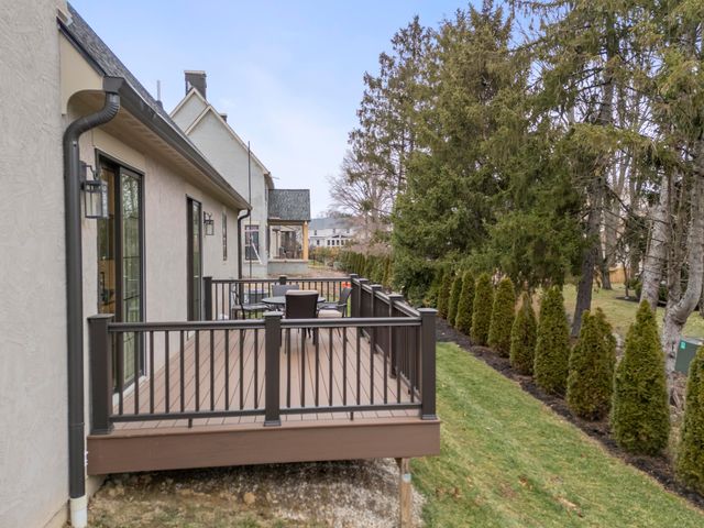 130 Barrington Place, Powell, OH 43065