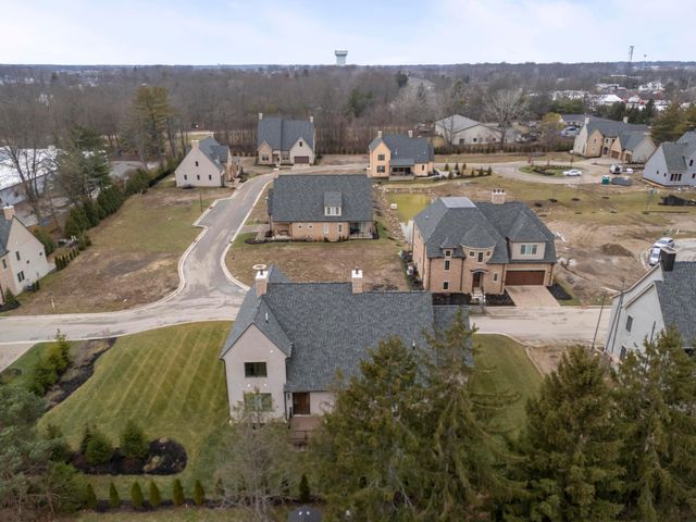 130 Barrington Place, Powell, OH 43065