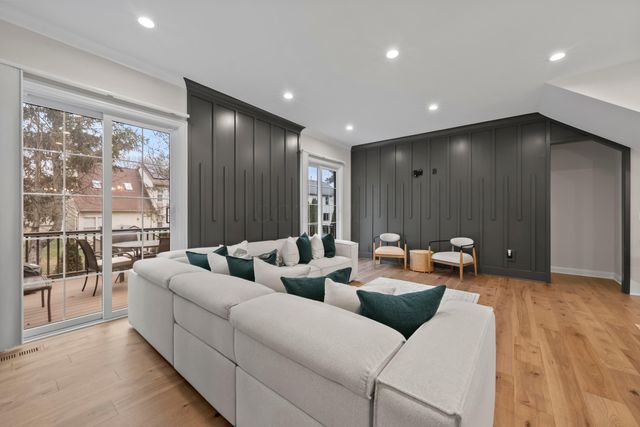 130 Barrington Place, Powell, OH 43065