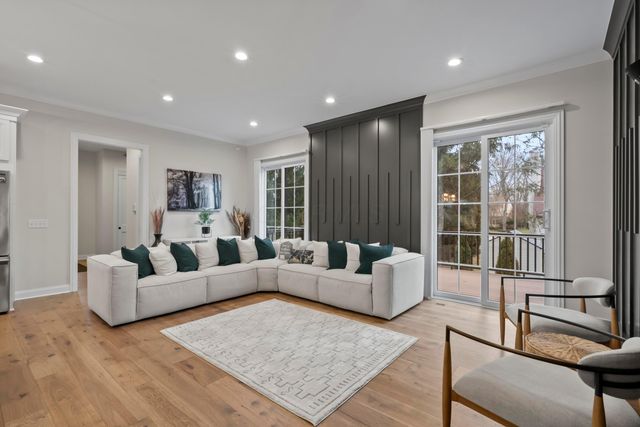 130 Barrington Place, Powell, OH 43065