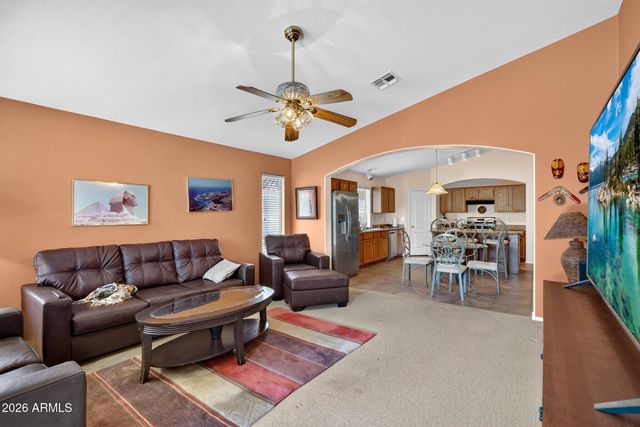 687 E PALOMINO Way, San Tan Valley, AZ 85143