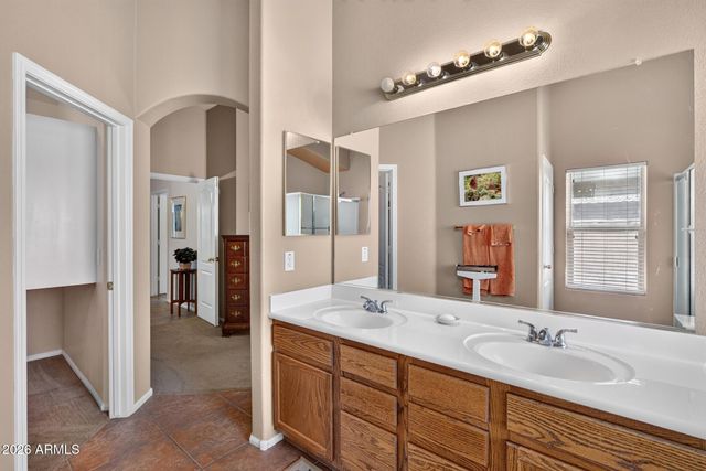 687 E PALOMINO Way, San Tan Valley, AZ 85143