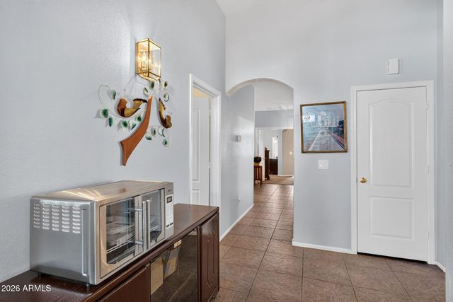 687 E PALOMINO Way, San Tan Valley, AZ 85143