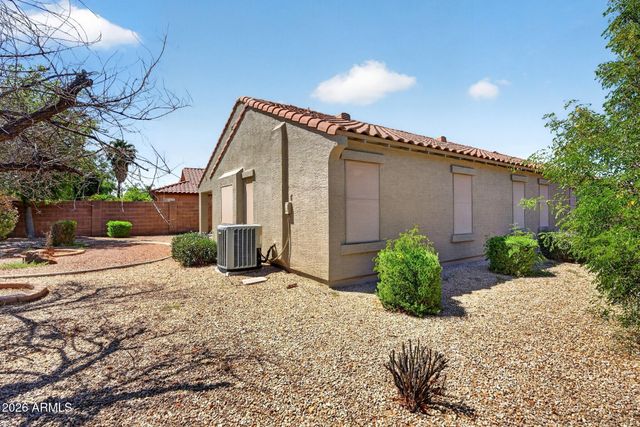 687 E PALOMINO Way, San Tan Valley, AZ 85143