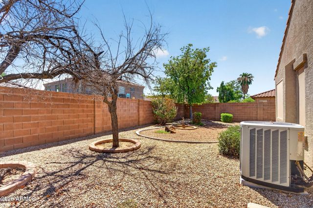 687 E PALOMINO Way, San Tan Valley, AZ 85143
