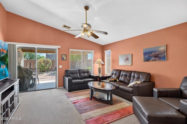 687 E PALOMINO Way, San Tan Valley, AZ 85143