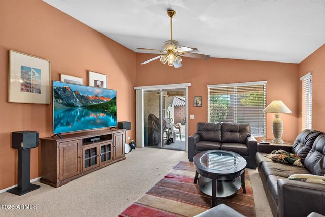 687 E PALOMINO Way, San Tan Valley, AZ 85143