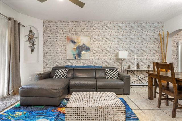 316 CAMBRIA AVENUE, Davenport, FL 33897