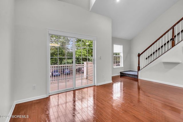 38 Oxford Court, Englishtown, NJ 07726