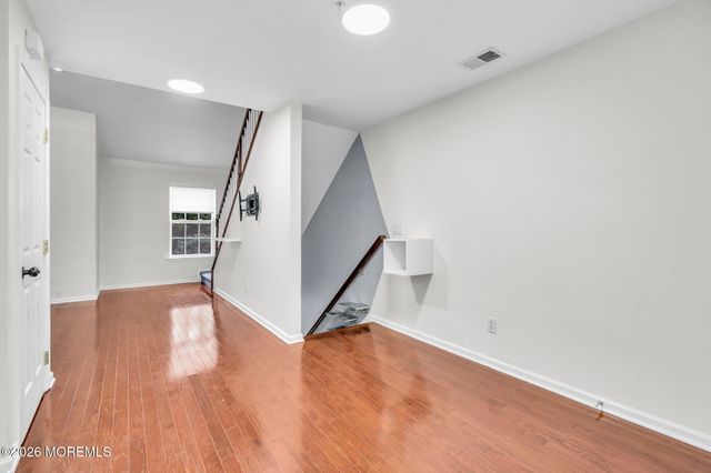 38 Oxford Court, Englishtown, NJ 07726