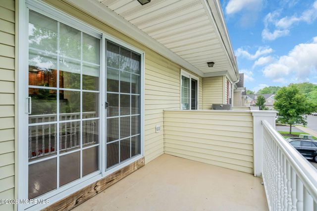 38 Oxford Court, Englishtown, NJ 07726