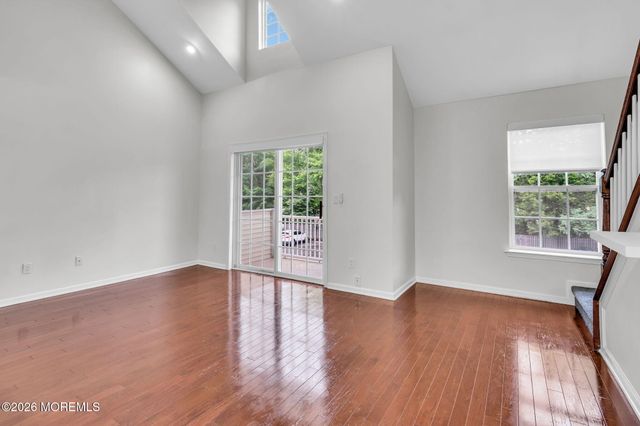 38 Oxford Court, Englishtown, NJ 07726