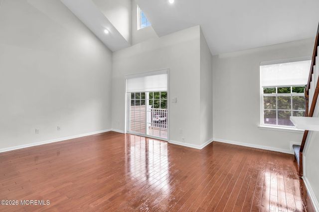 38 Oxford Court, Englishtown, NJ 07726