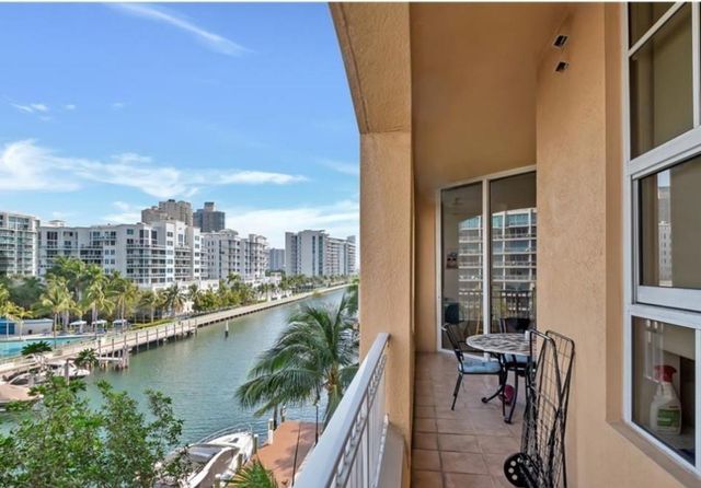 3001 NE 185th Street 515, Aventura, FL 33180