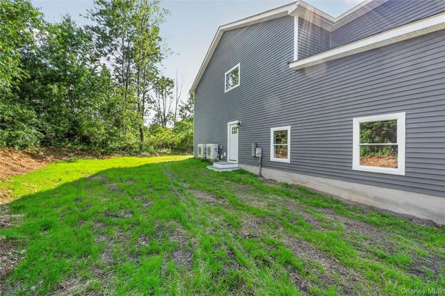 9 Bills Lane, Milton, NY 12547
