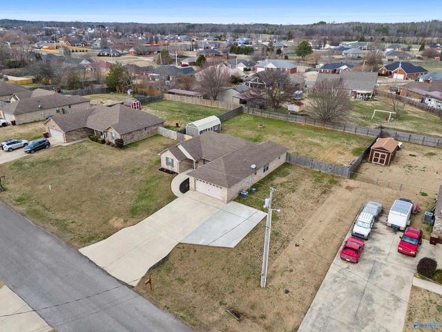 27883 Phillip Wagnon Drive, Athens, AL 35613