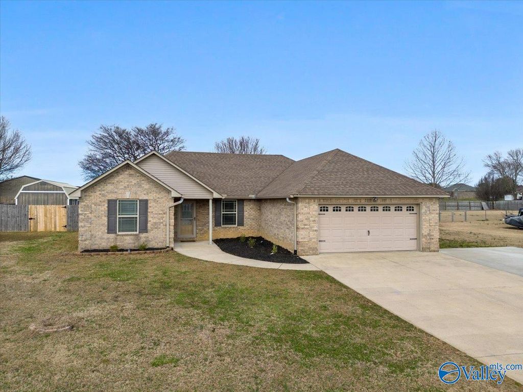 27883 Phillip Wagnon Drive, Athens, AL 35613