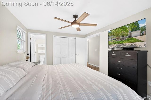 21659 Birch Street, Trenton, MI 48183
