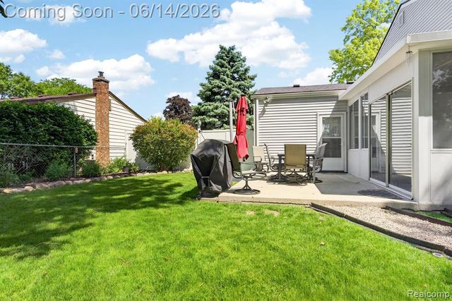 21659 Birch Street, Trenton, MI 48183