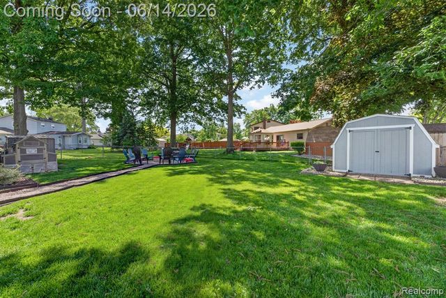 21659 Birch Street, Trenton, MI 48183