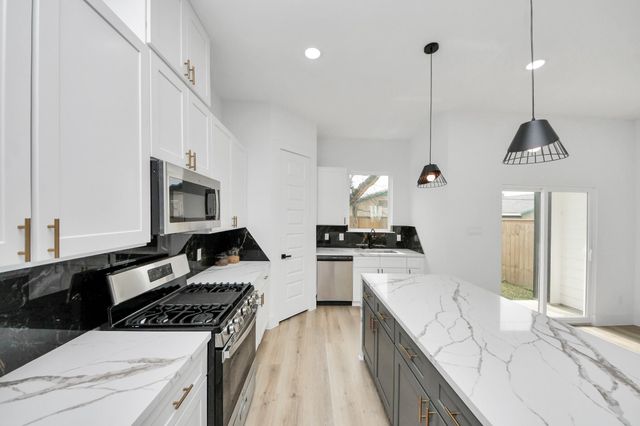 3524 Rebecca Street, Houston, TX 77021