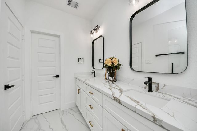 3524 Rebecca Street, Houston, TX 77021