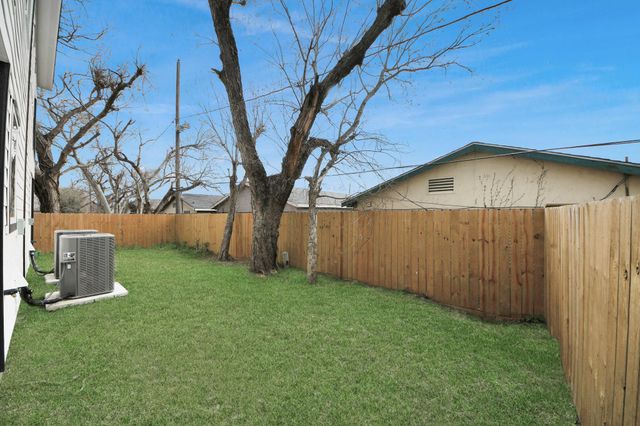 3524 Rebecca Street, Houston, TX 77021