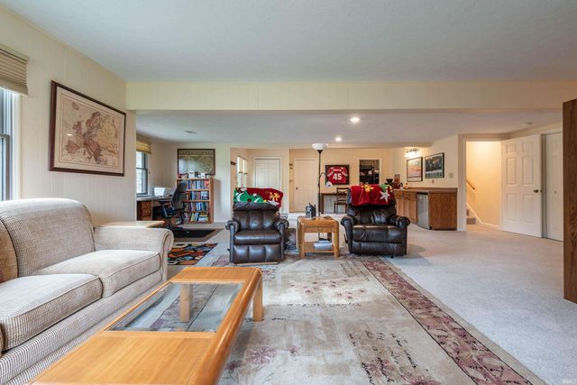 2258 E Cape Cod Drive, Bloomington, IN 47401