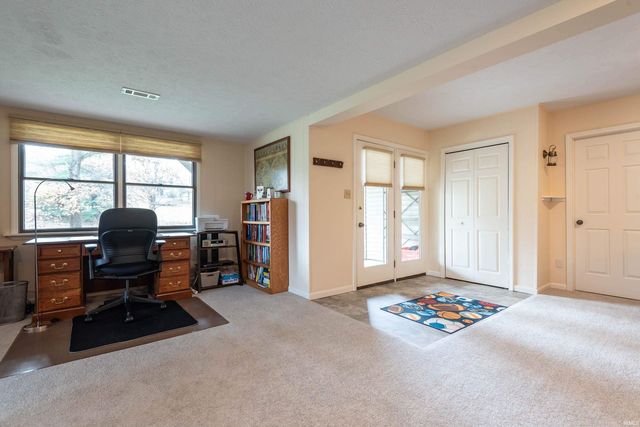 2258 E Cape Cod Drive, Bloomington, IN 47401