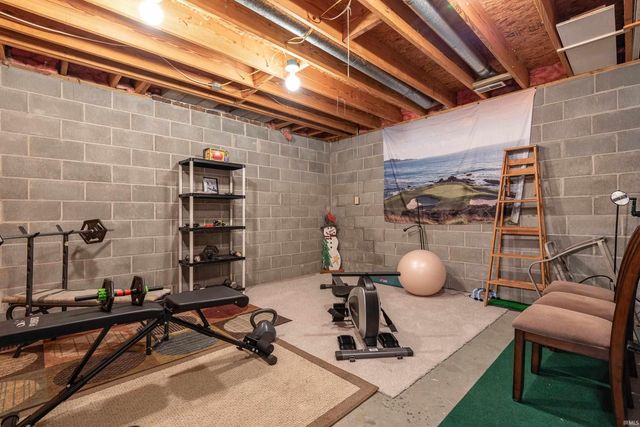 2258 E Cape Cod Drive, Bloomington, IN 47401