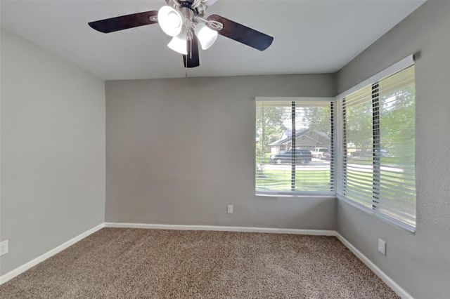 8607 Pines Place Drive, Humble, TX 77346