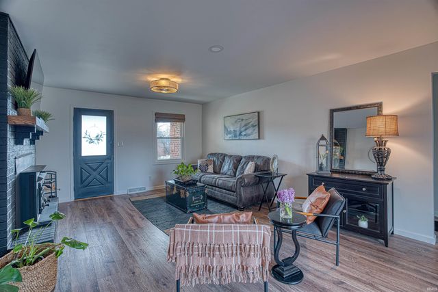 1755 Brian Drive, Newburgh, IN 47630