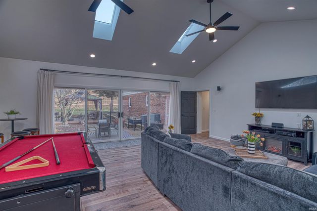 1755 Brian Drive, Newburgh, IN 47630