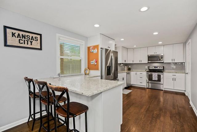 5705 W 78th Street, Prairie Village, KS 66208