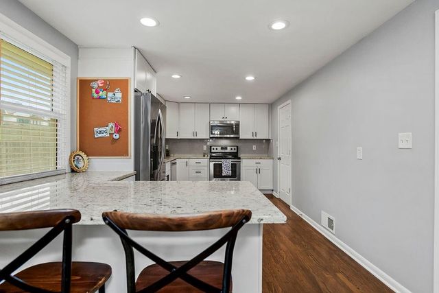 5705 W 78th Street, Prairie Village, KS 66208