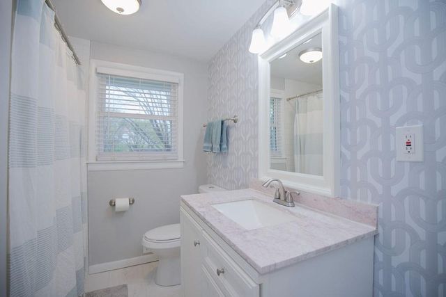 5705 W 78th Street, Prairie Village, KS 66208