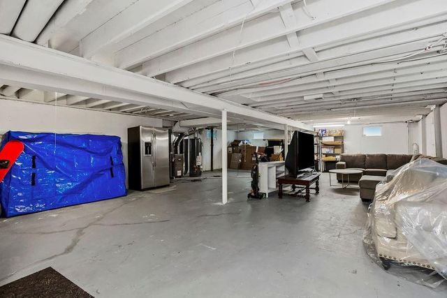 5705 W 78th Street, Prairie Village, KS 66208
